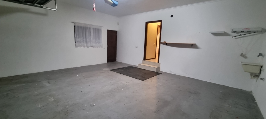 To Let 4 Bedroom Property for Rent in Seemeeu Park Western Cape